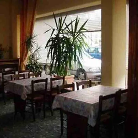Central Hotel * Caen